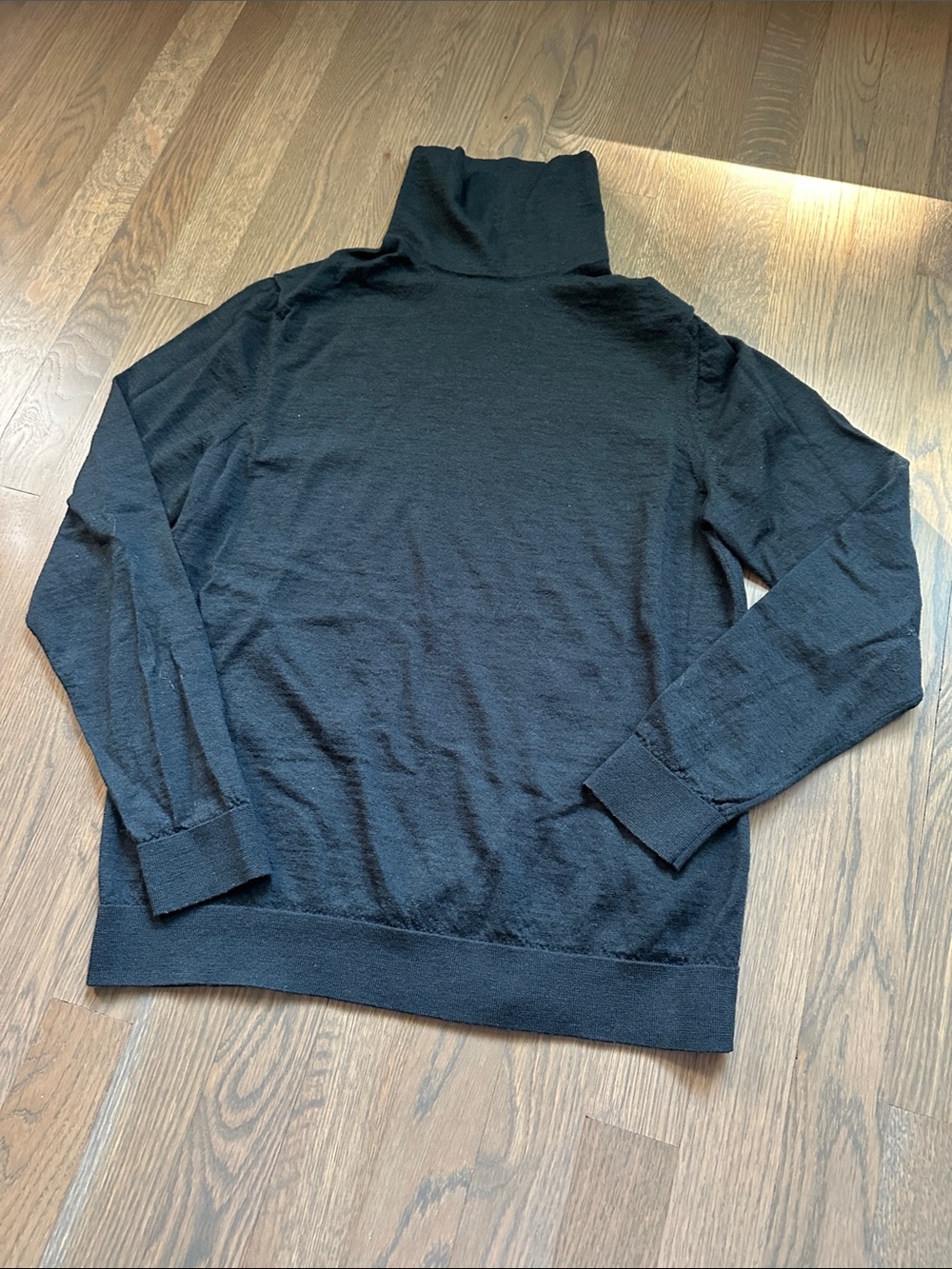 COS Men’s 100% wool Turtleneck Sweater - dark green